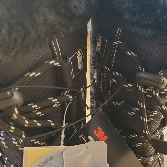 Nwt size 2 Thinsulate winter boots - Picture 10 of 10